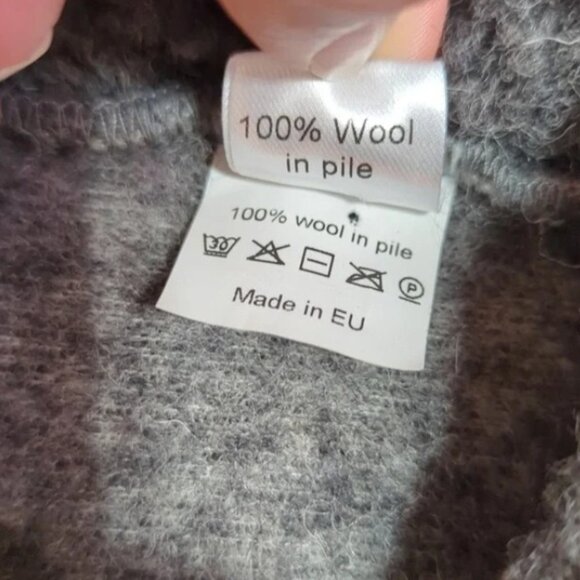 Sheep by the Sea Ireland Handmade Sherpa 100% Wool in Pile Grey Zip Up Vest M - Picture 9 of 9